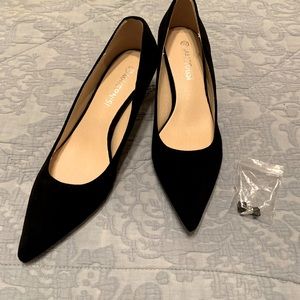 Maiernisi Black Velvet Pumps